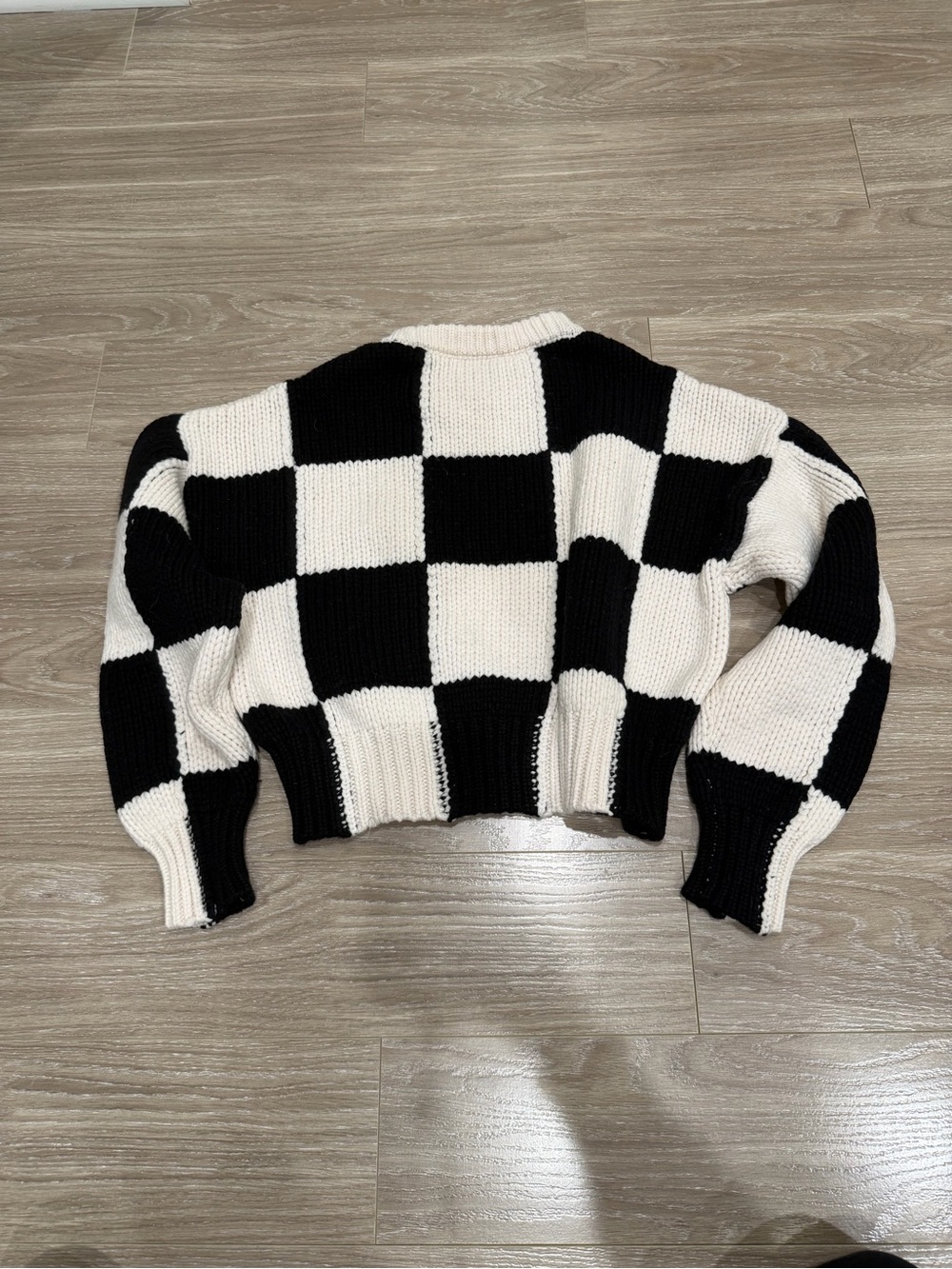 Frame Checkered Grid Sweater - Picture 9 of 9